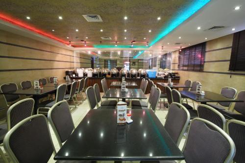 Oasis Deira Hotel Dubai Eksteriør bilde